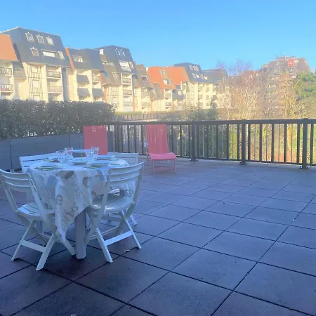 2 Pieces Avec Terrasse Privative, Animaux Admis - Fr-1-487-332