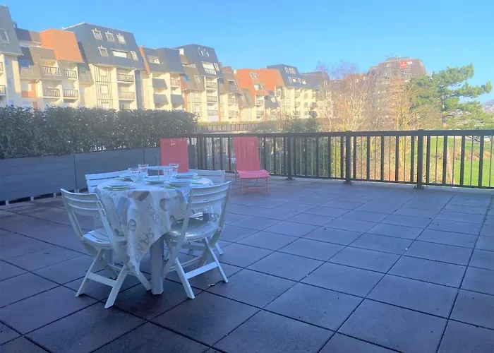 2 Pieces Avec Terrasse Privative, Animaux Admis - Fr-1-487-332